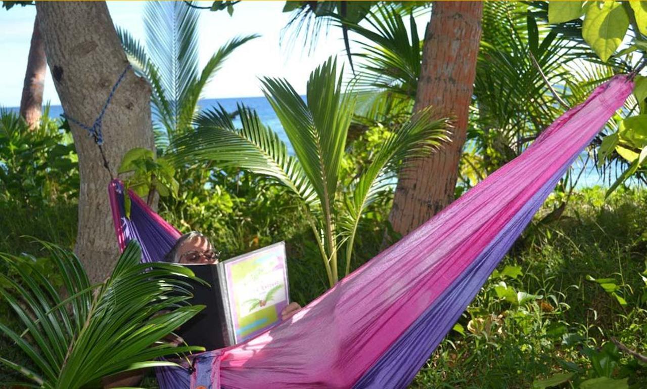 セレニティ ビーチズ リゾート Uoleva Island エクステリア 写真
